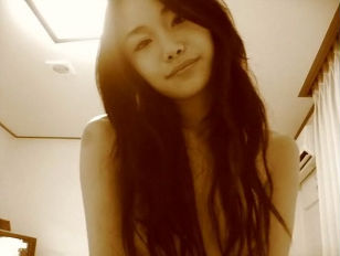 Singaporean Model Nira Chan