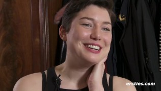 Short Haired Amateur Brunette Rubbing Sweet Pussy